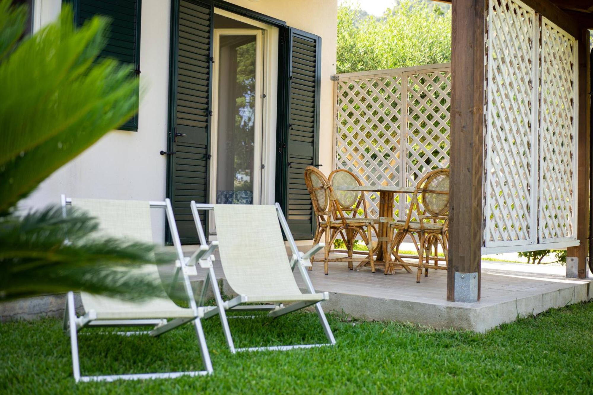 Villaggio Residence Emmesse แซมโบรเน ภายนอก รูปภาพ